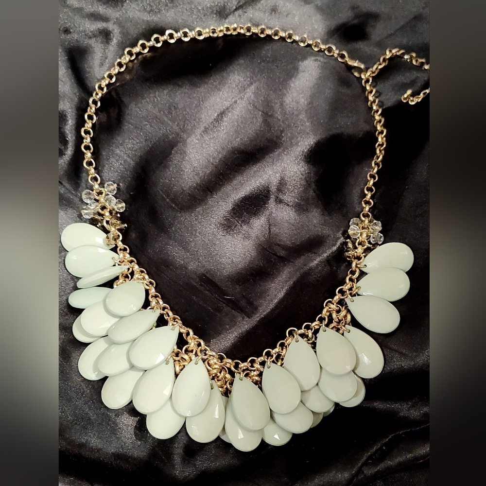 Elegant Gold & Mint Green Statement Bib Teardrop Necklace With Crystal Accents